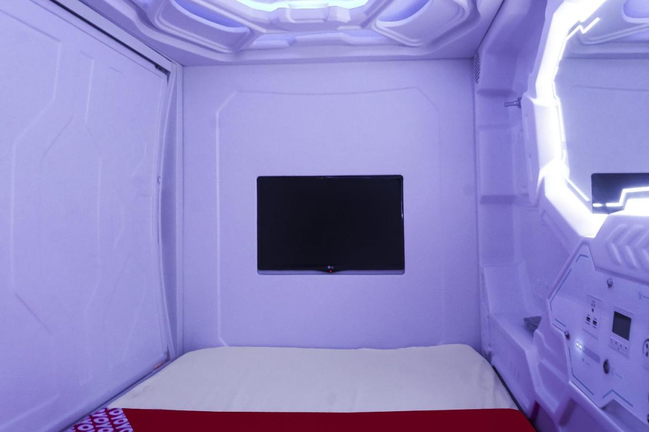 Super Oyo 91328 Fiducia Capsule Hotel Jakarta Luaran gambar