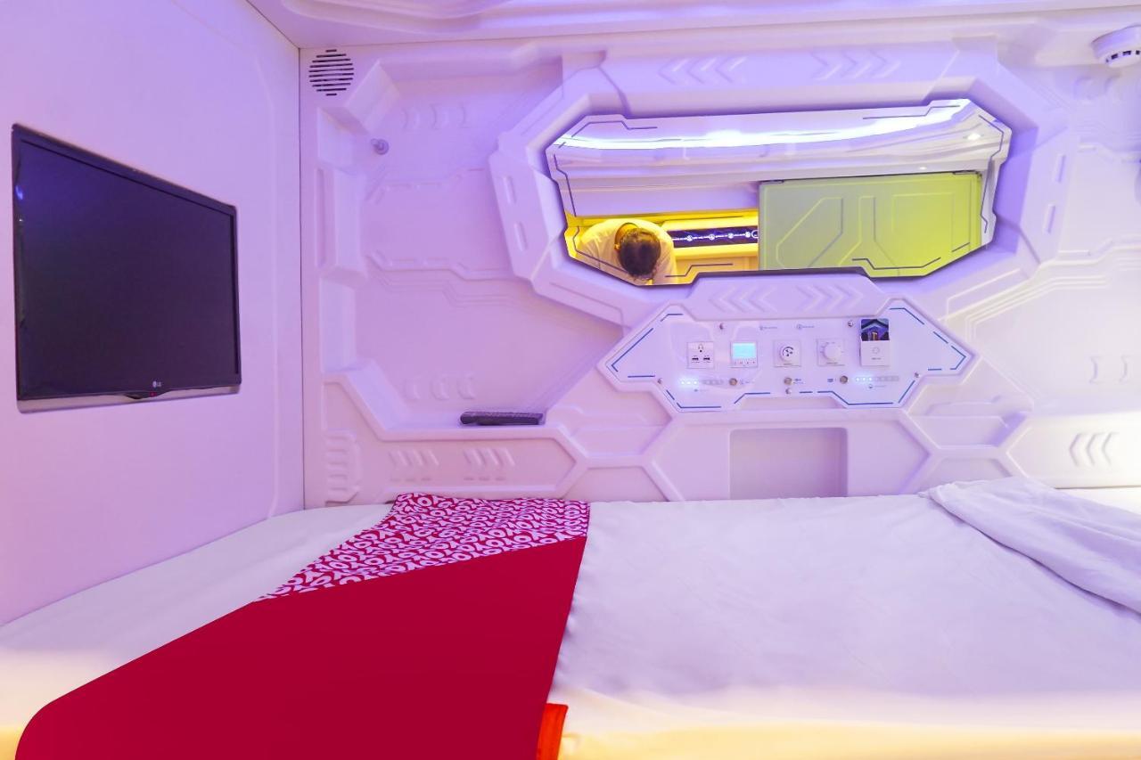 Super Oyo 91328 Fiducia Capsule Hotel Jakarta Luaran gambar